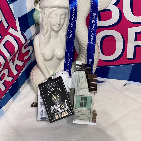 BATH AND BODY WORKS HELLO SPRING WALLFLOWER PROJECTOR NIGHTLIGHT HOUSE PLUG - Picture 3 of 3